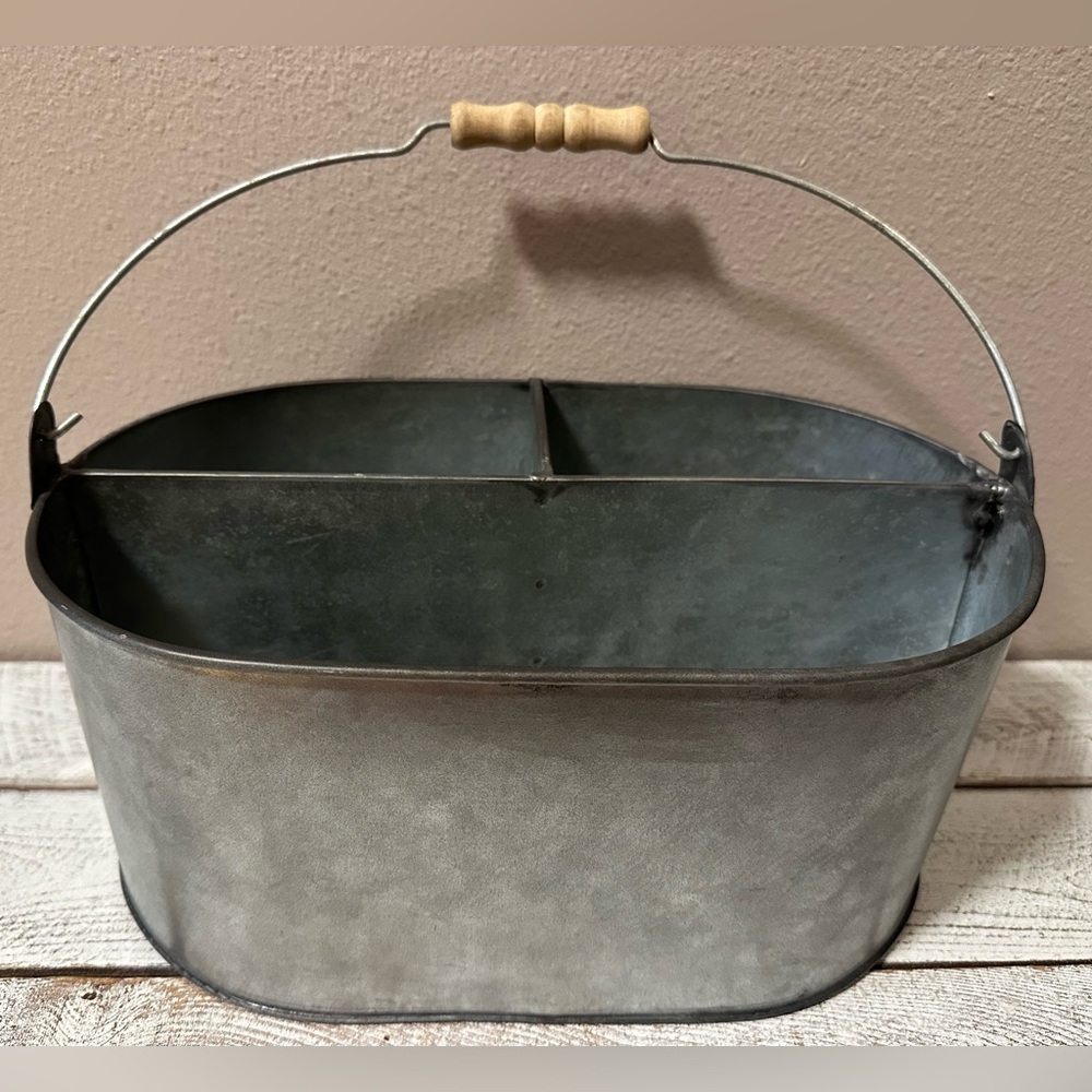 Metal Divided Holder with Moveable Handle - EUC